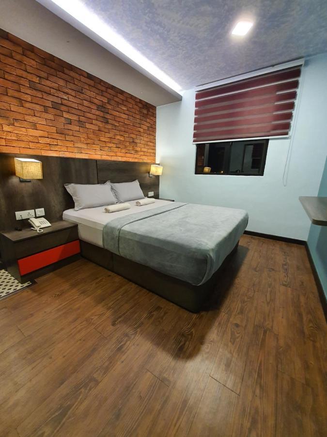 Cute & Dorms 2*